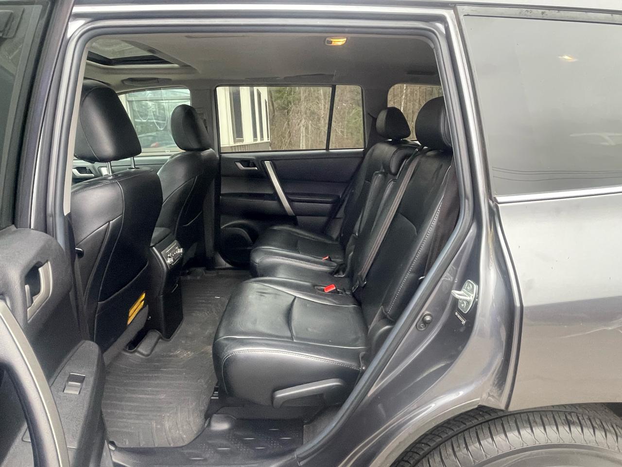 Toyota Highlander 4WD 4dr V6 Limited w/3rd Row (Natl) 2013