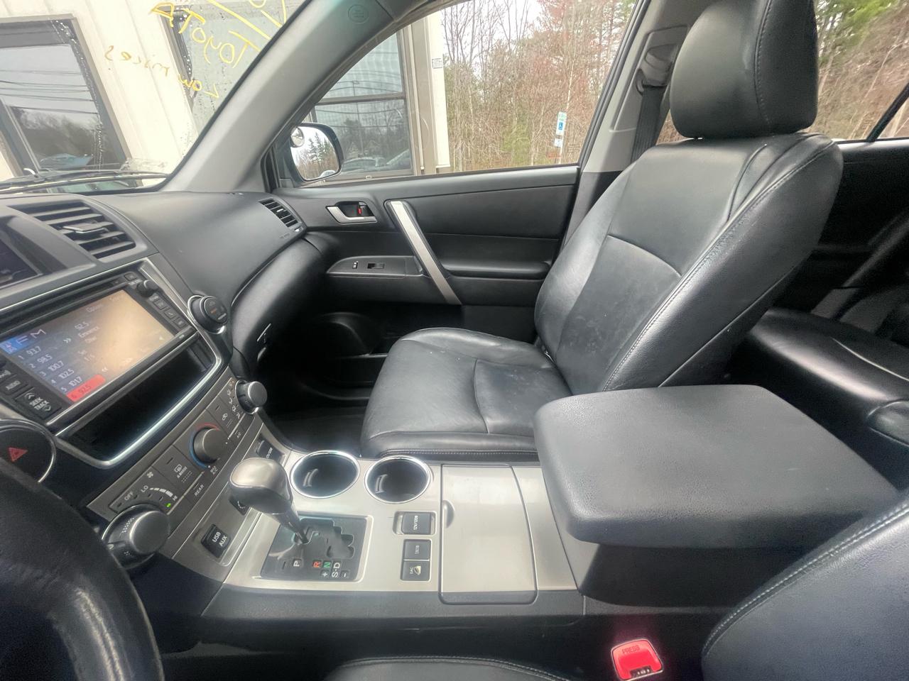 Toyota Highlander 4WD 4dr V6 Limited w/3rd Row (Natl) 2013