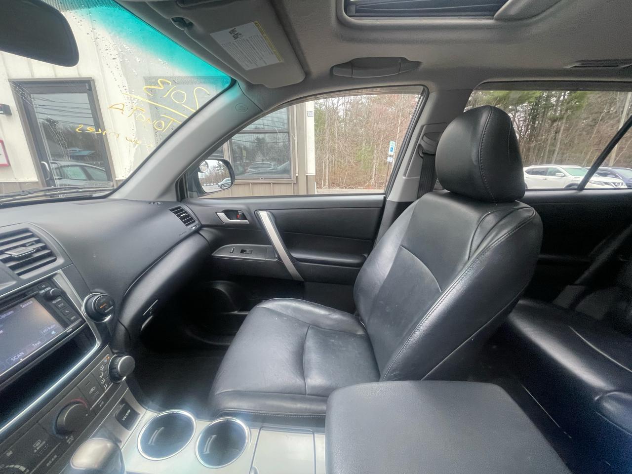 Toyota Highlander 4WD 4dr V6 Limited w/3rd Row (Natl) 2013