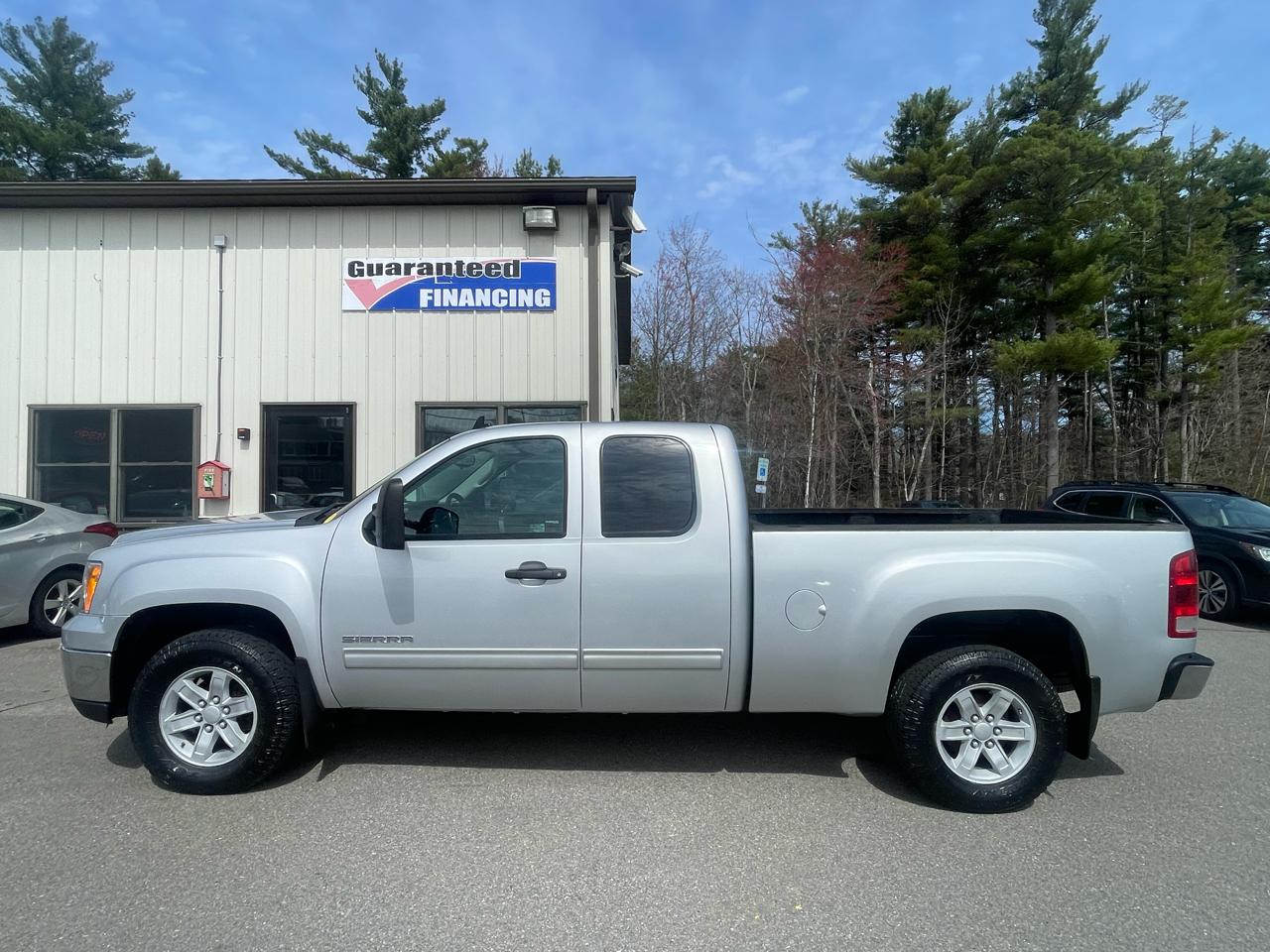 GMC Sierra 1500 4WD Ext Cab 143.5" SLE 2012