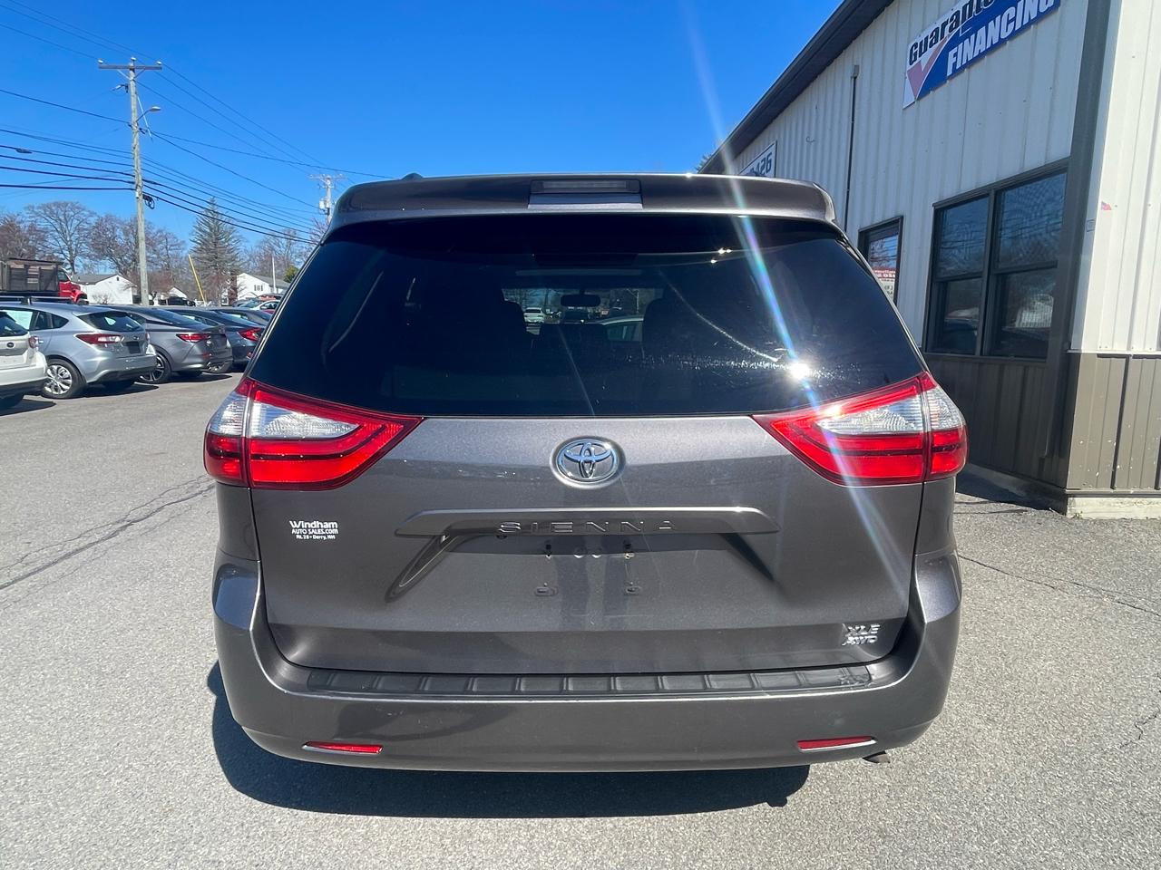 Toyota Sienna 5dr 7-Pass Van Ltd AWD (Natl) 2015