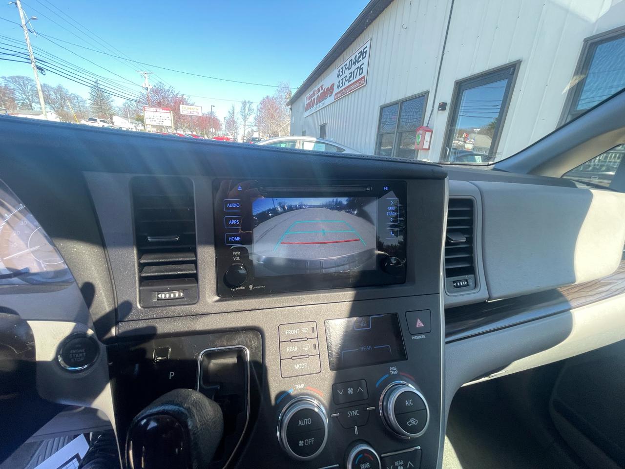 Toyota Sienna 5dr 7-Pass Van Ltd AWD (Natl) 2015