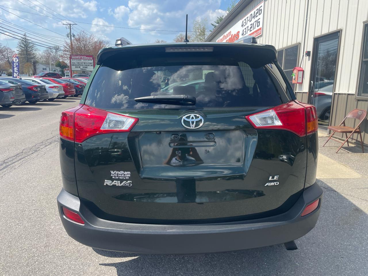 Toyota RAV4 AWD 4dr LE (Natl) 2013