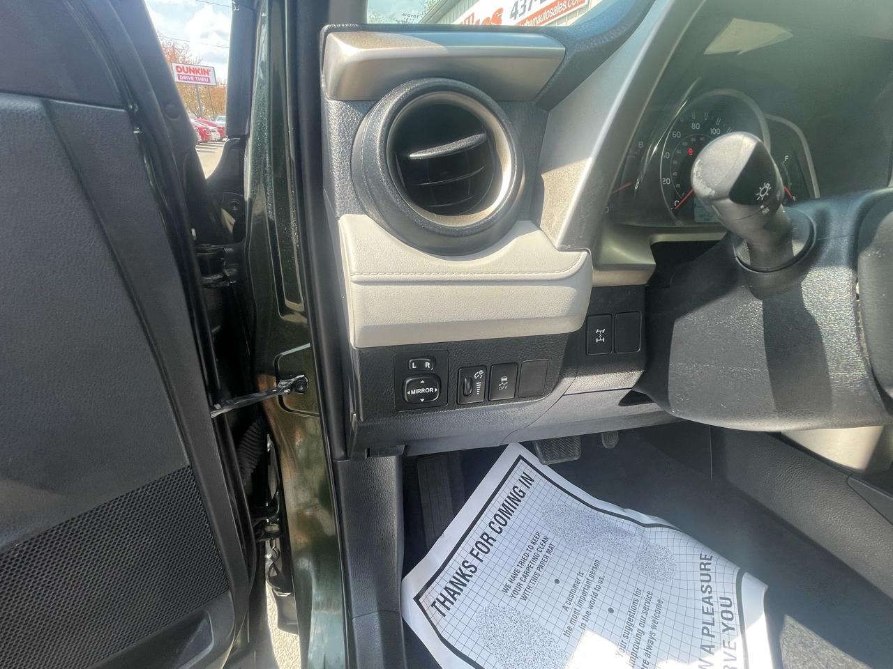 Toyota RAV4 AWD 4dr LE (Natl) 2013
