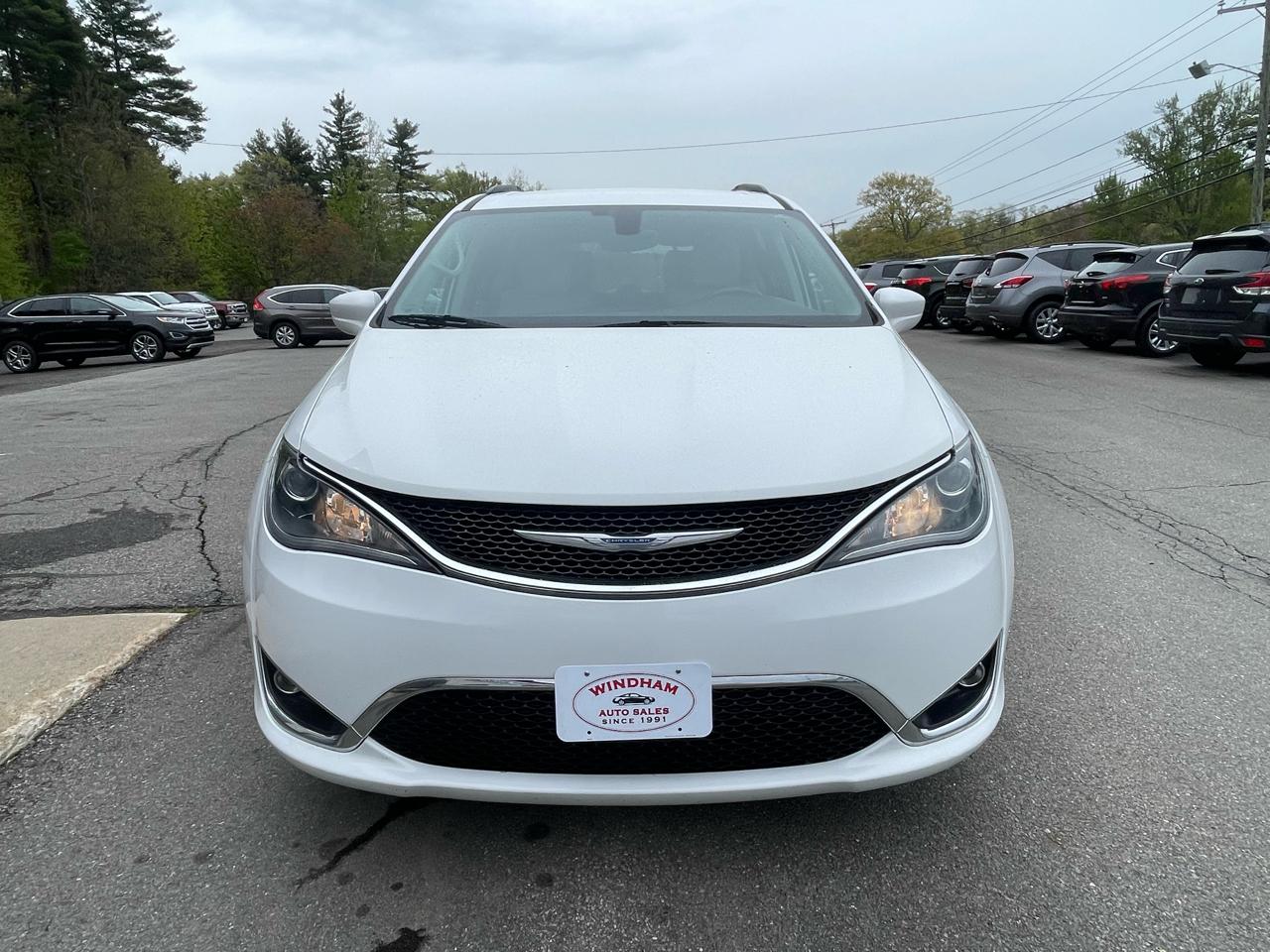 Chrysler Pacifica Touring-L FWD 2017