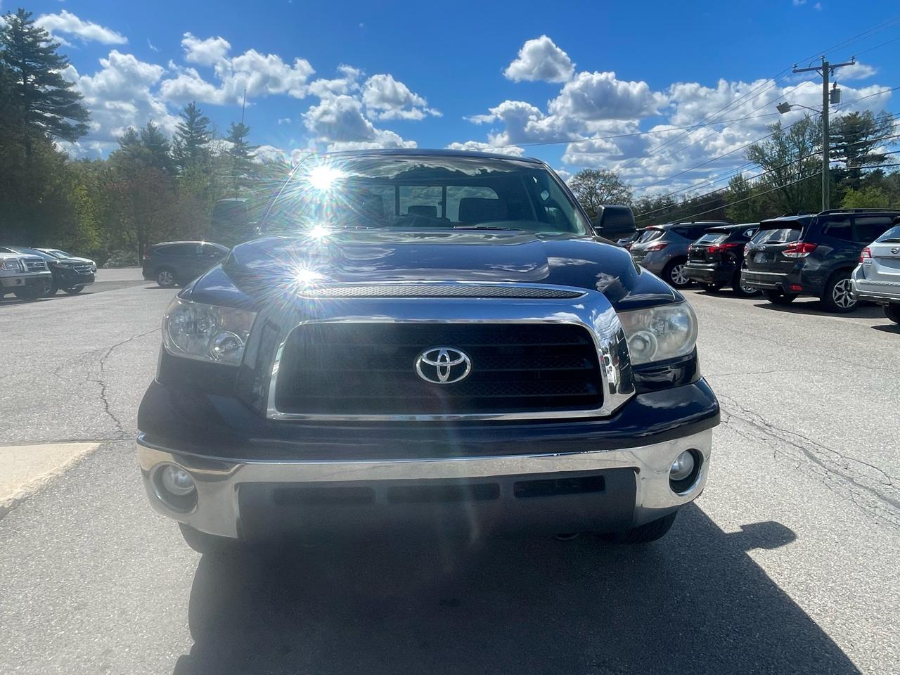 Toyota Tundra 4WD Truck Dbl 5.7L V8 6-Spd AT (Natl) 2008