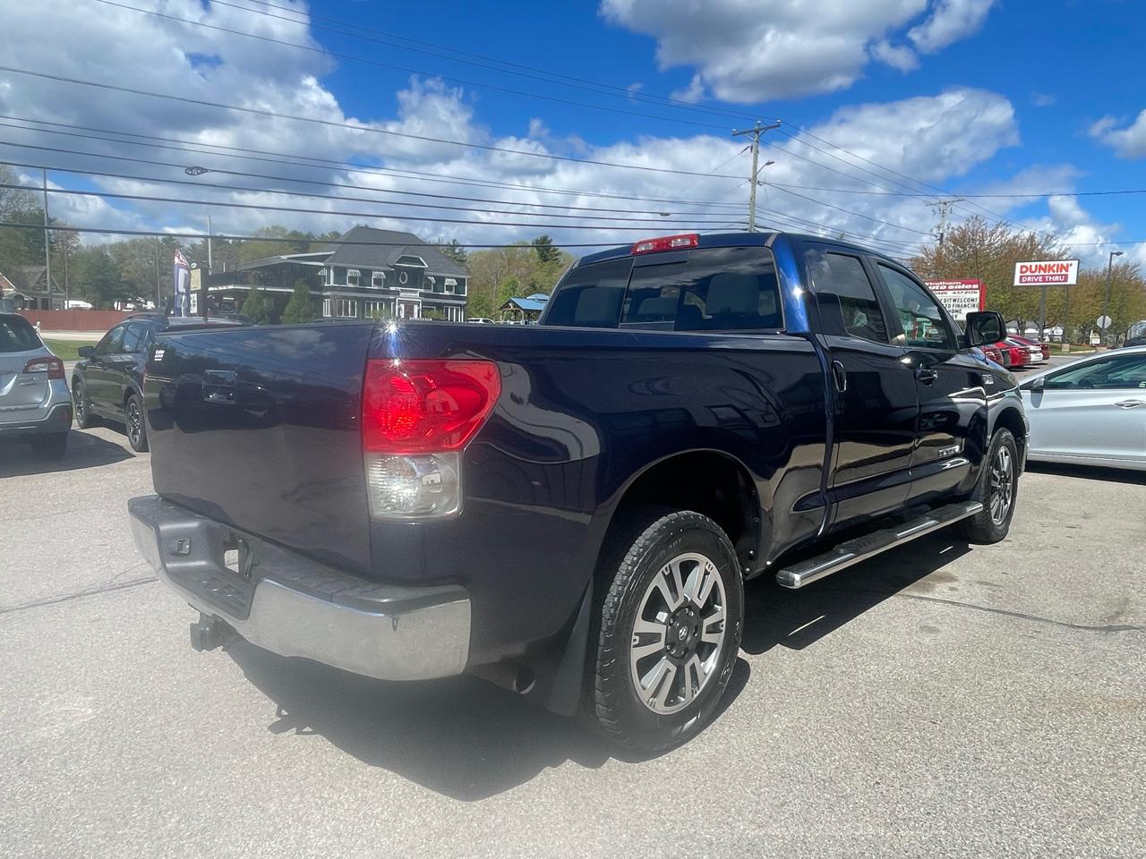 Toyota Tundra 4WD Truck Dbl 5.7L V8 6-Spd AT (Natl) 2008
