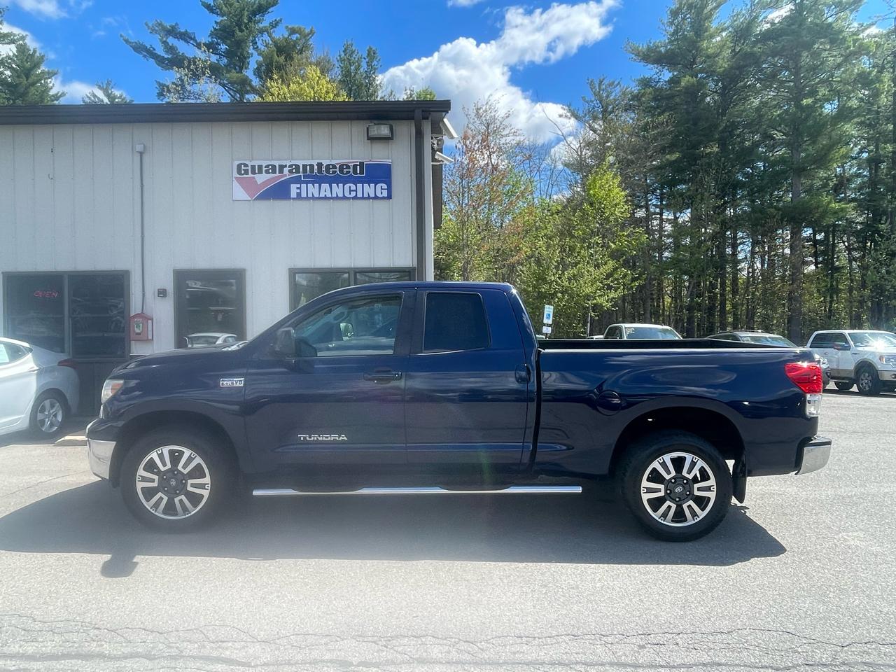 Toyota Tundra 4WD Truck Dbl 5.7L V8 6-Spd AT (Natl) 2008