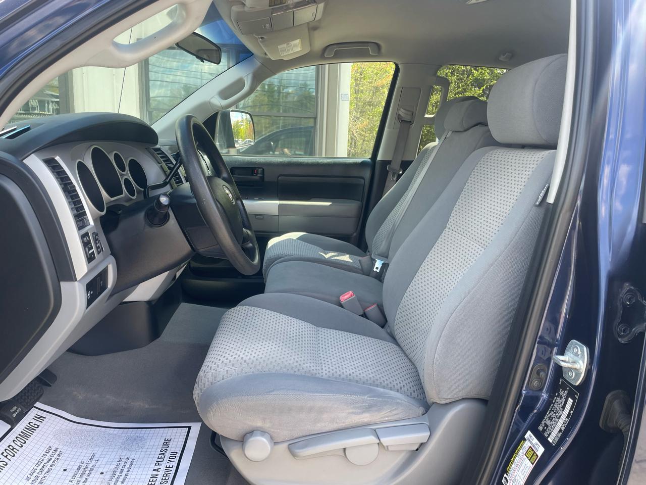 Toyota Tundra 4WD Truck Dbl 5.7L V8 6-Spd AT (Natl) 2008
