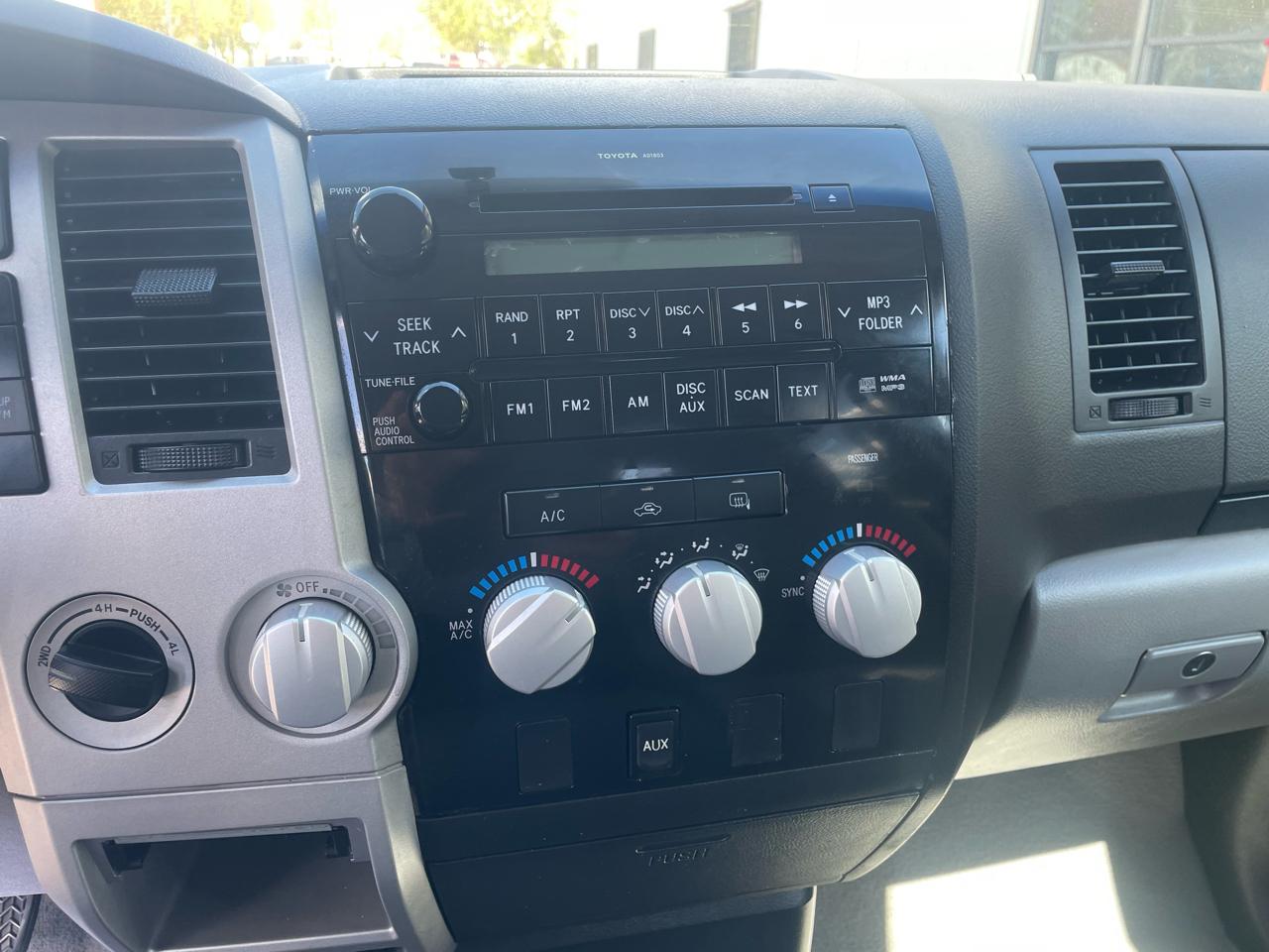 Toyota Tundra 4WD Truck Dbl 5.7L V8 6-Spd AT (Natl) 2008