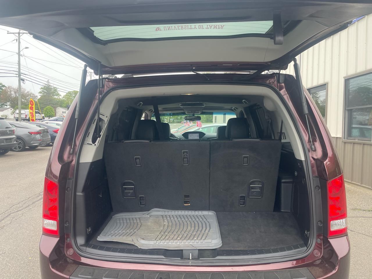 Honda Pilot 4WD 4dr Touring w/RES & Navi 2012