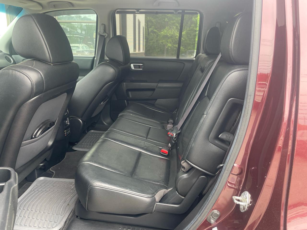 Honda Pilot 4WD 4dr Touring w/RES & Navi 2012