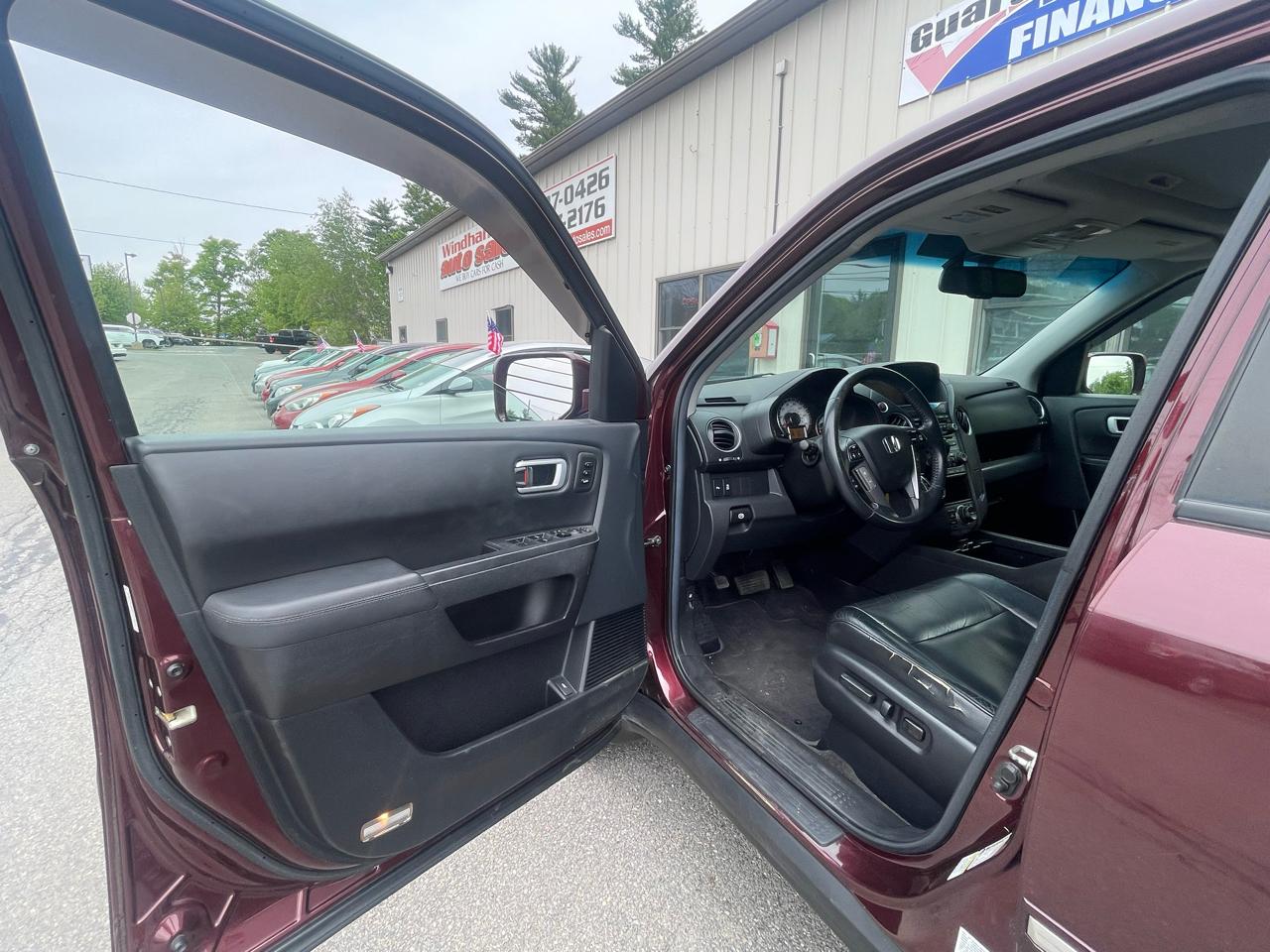 Honda Pilot 4WD 4dr Touring w/RES & Navi 2012