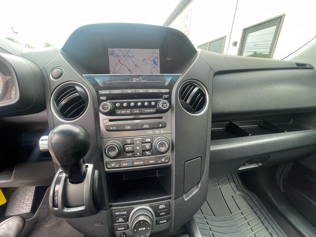 Honda Pilot 4WD 4dr Touring w/RES & Navi 2012