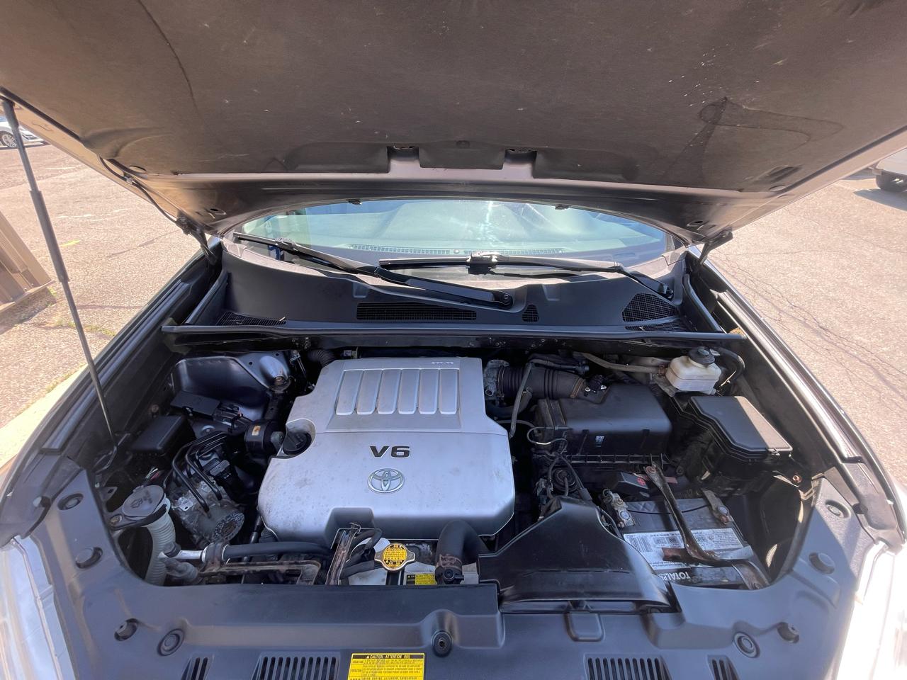 Toyota Highlander 4WD 4dr V6 Base (Natl) 2011