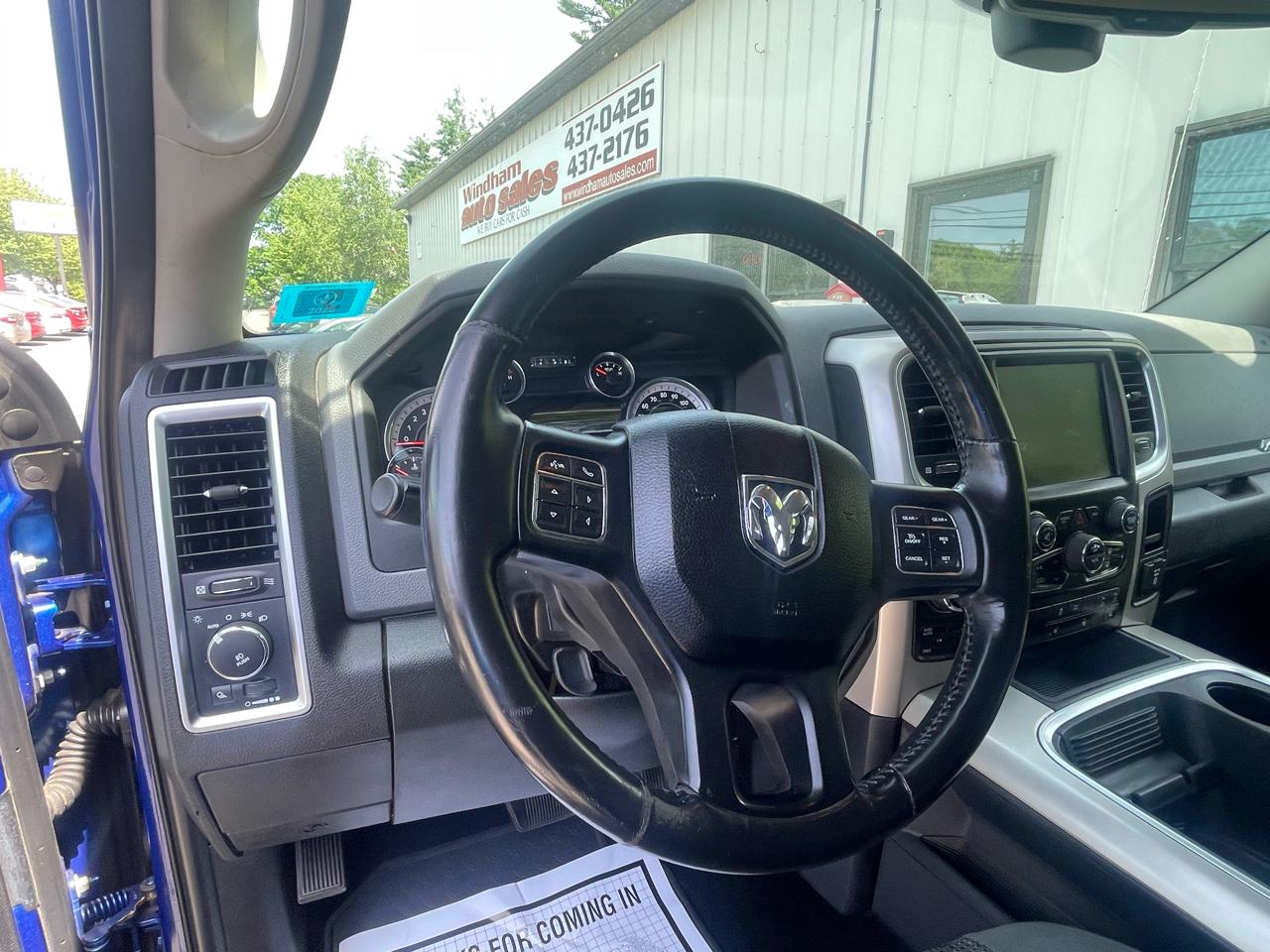 RAM 1500 4WD Crew Cab 140.5" Big Horn 2016