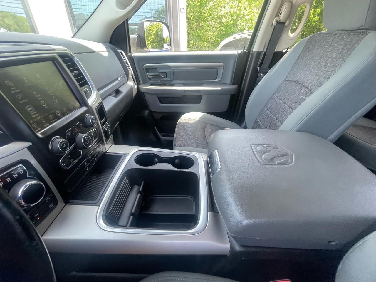RAM 1500 4WD Crew Cab 140.5" Big Horn 2016
