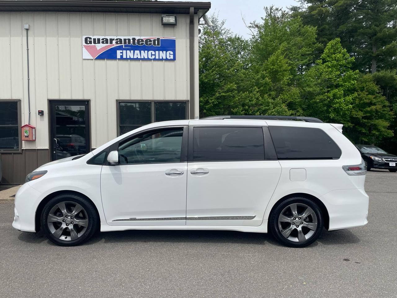 Toyota Sienna 5dr 8-Pass Van SE FWD (Natl) 2015