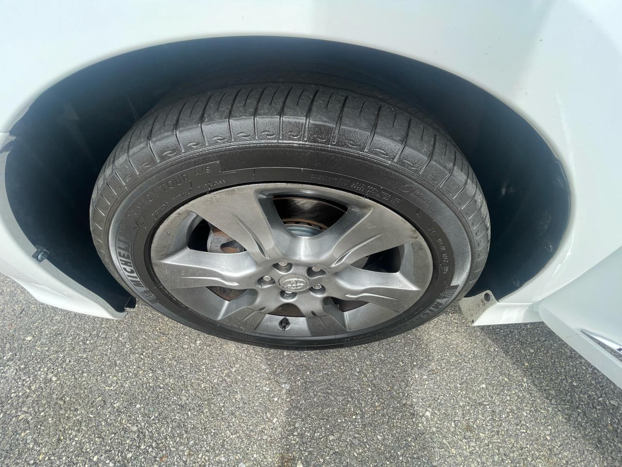 Toyota Sienna 5dr 8-Pass Van SE FWD (Natl) 2015