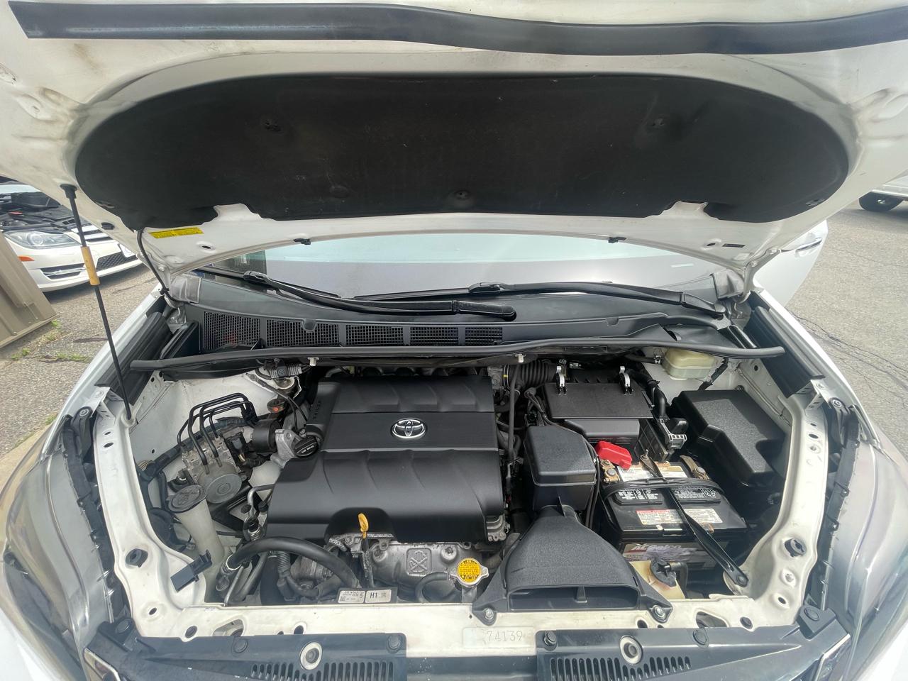 Toyota Sienna 5dr 8-Pass Van SE FWD (Natl) 2015