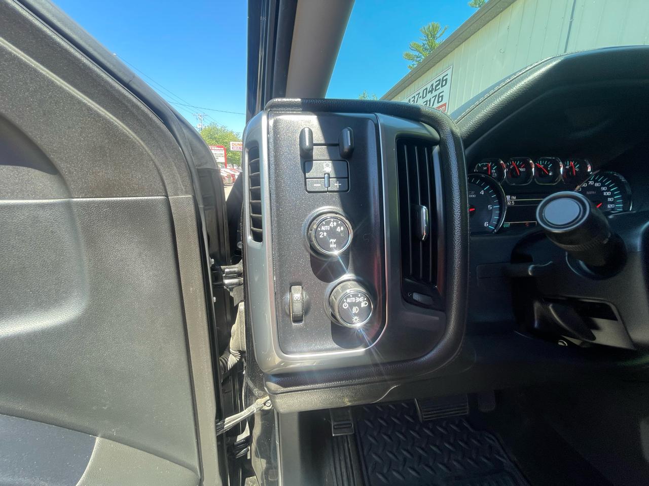 Chevrolet Silverado 1500 4WD Double Cab 143.5" LTZ w/2LZ 2015