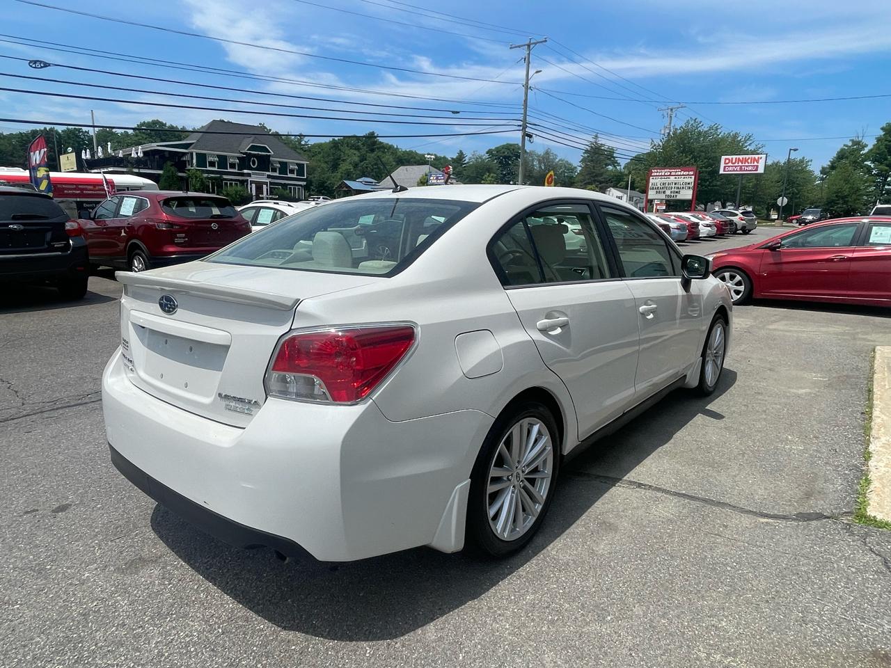 Subaru Impreza Sedan 4dr CVT 2.0i Premium 2015