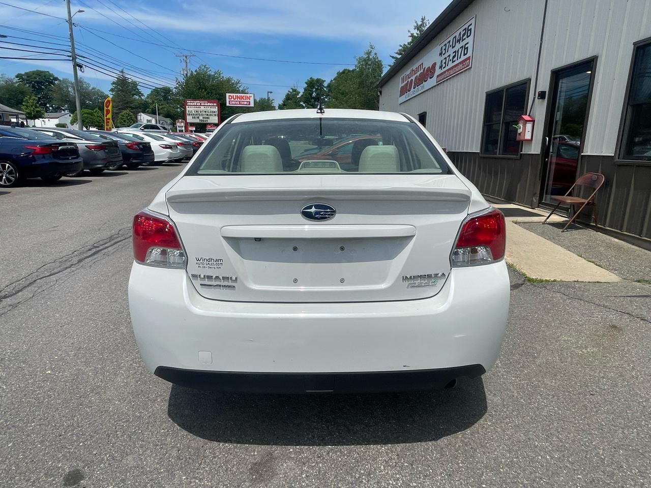Subaru Impreza Sedan 4dr CVT 2.0i Premium 2015