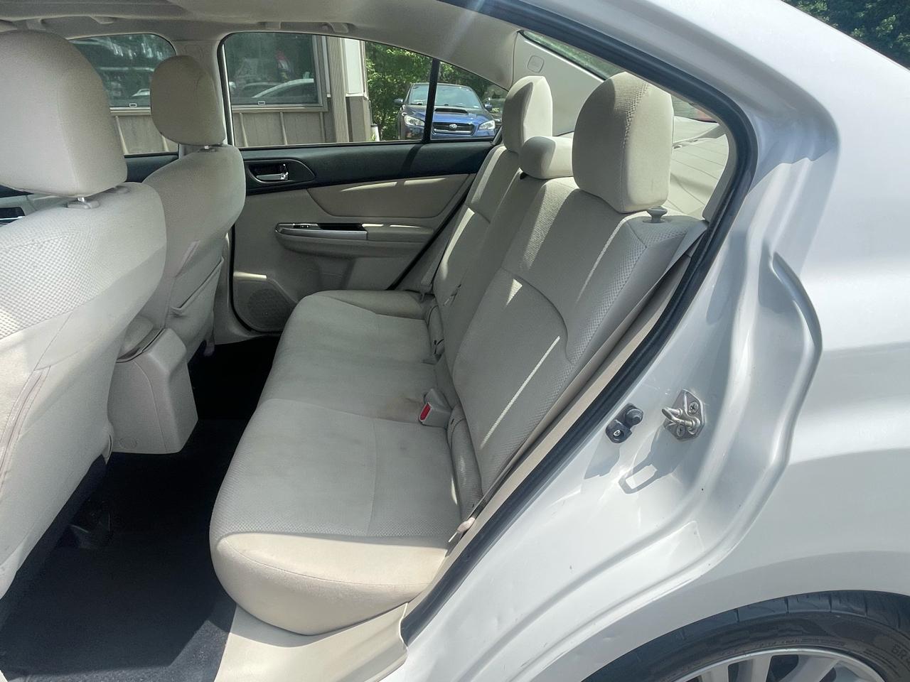 Subaru Impreza Sedan 4dr CVT 2.0i Premium 2015