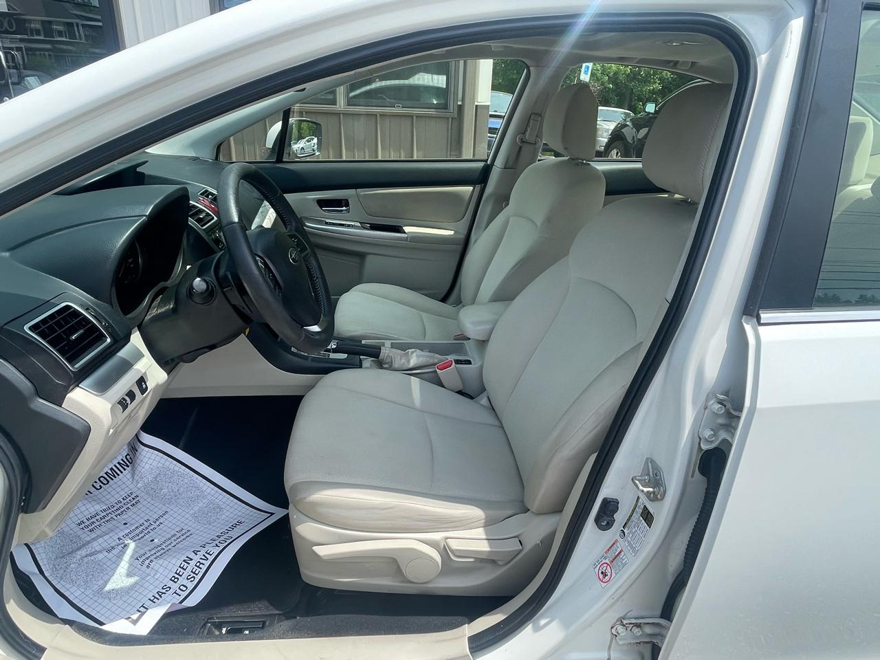 Subaru Impreza Sedan 4dr CVT 2.0i Premium 2015