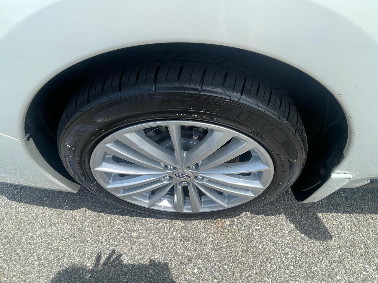 Subaru Impreza Sedan 4dr CVT 2.0i Premium 2015