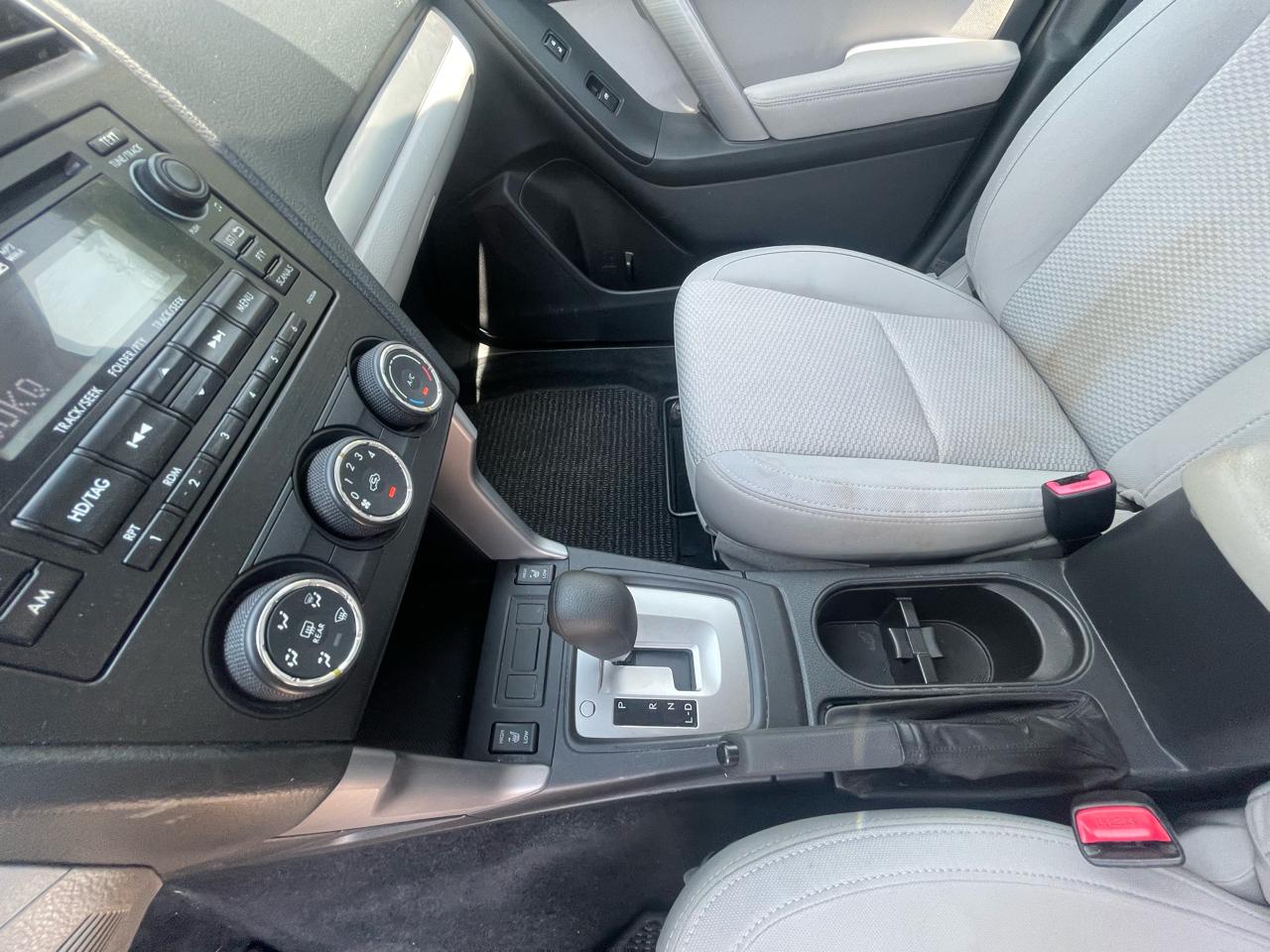 Subaru Forester 4dr CVT 2.5i Premium PZEV 2015