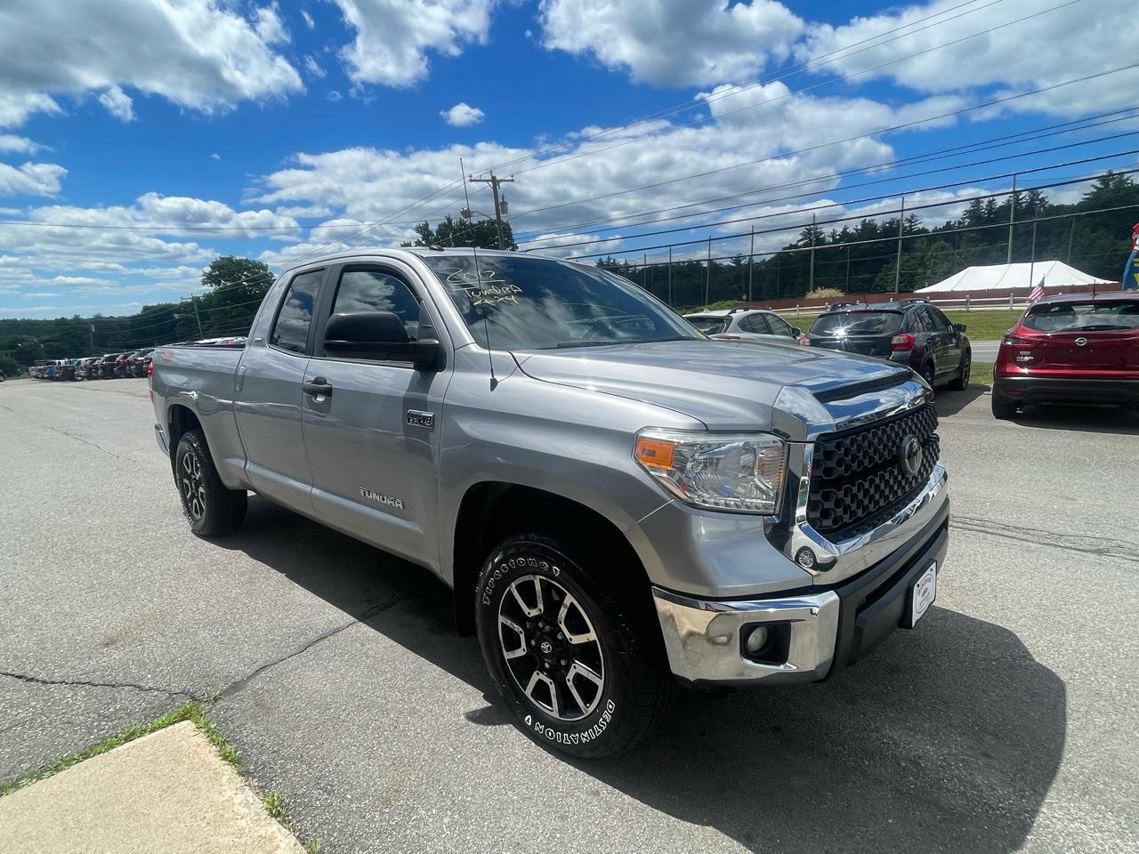 Toyota Tundra 4WD SR Double Cab 6.5' Bed 5.7L (Natl) 2017
