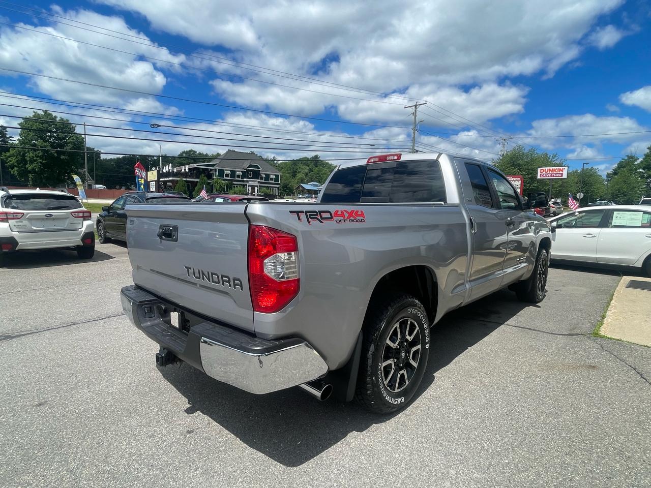 Toyota Tundra 4WD SR Double Cab 6.5' Bed 5.7L (Natl) 2017