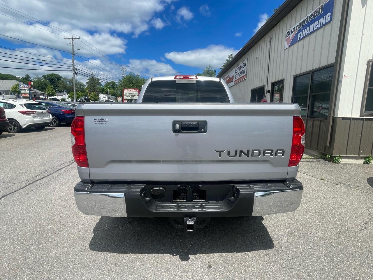Toyota Tundra 4WD SR Double Cab 6.5' Bed 5.7L (Natl) 2017