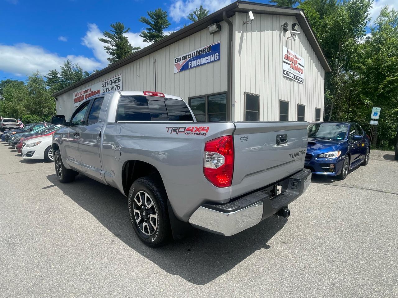 Toyota Tundra 4WD SR Double Cab 6.5' Bed 5.7L (Natl) 2017