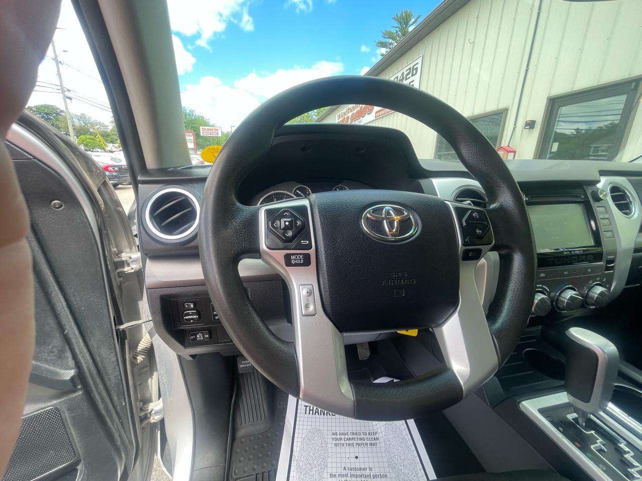 Toyota Tundra 4WD SR Double Cab 6.5' Bed 5.7L (Natl) 2017