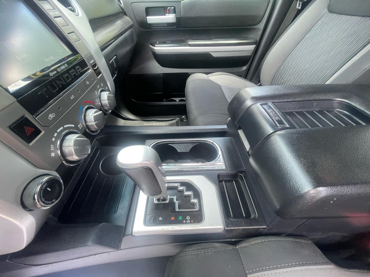 Toyota Tundra 4WD SR Double Cab 6.5' Bed 5.7L (Natl) 2017