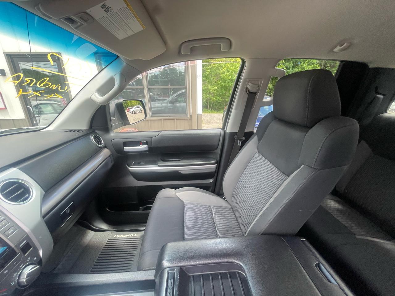 Toyota Tundra 4WD SR Double Cab 6.5' Bed 5.7L (Natl) 2017