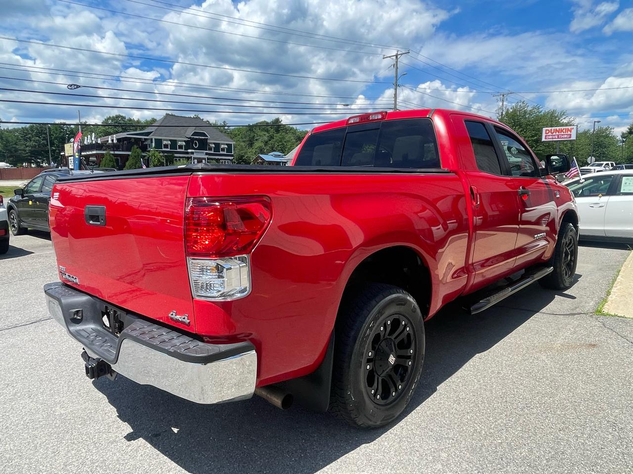 Toyota Tundra 4WD Truck Dbl 4.6L V8 6-Spd AT (Natl) 2010