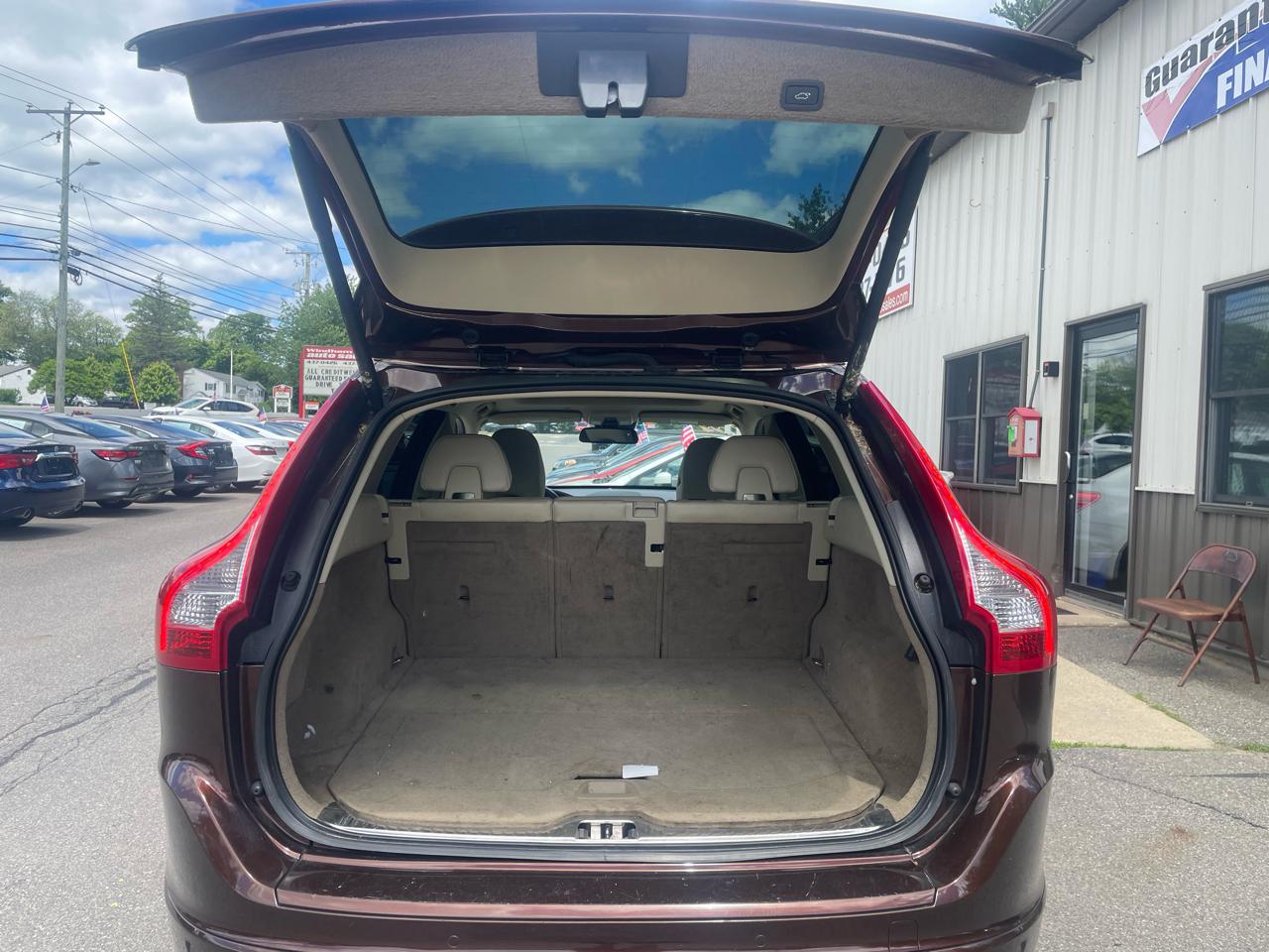 Volvo XC60 AWD 4dr 3.0L R-Design Premier Plus 2014
