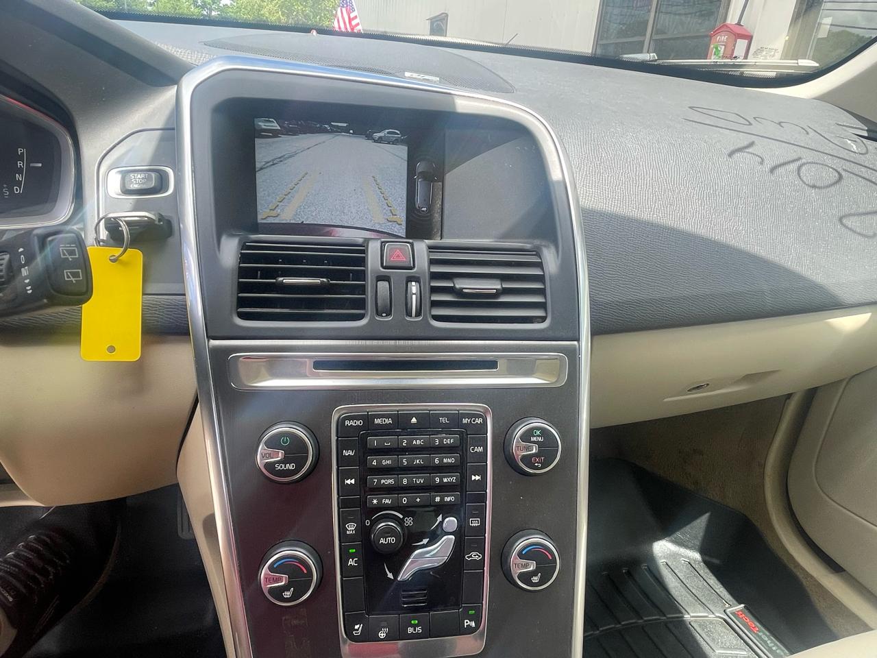 Volvo XC60 AWD 4dr 3.0L R-Design Premier Plus 2014