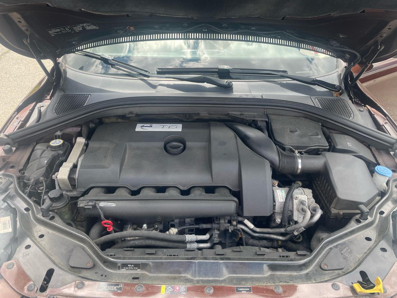 Volvo XC60 AWD 4dr 3.0L R-Design Premier Plus 2014