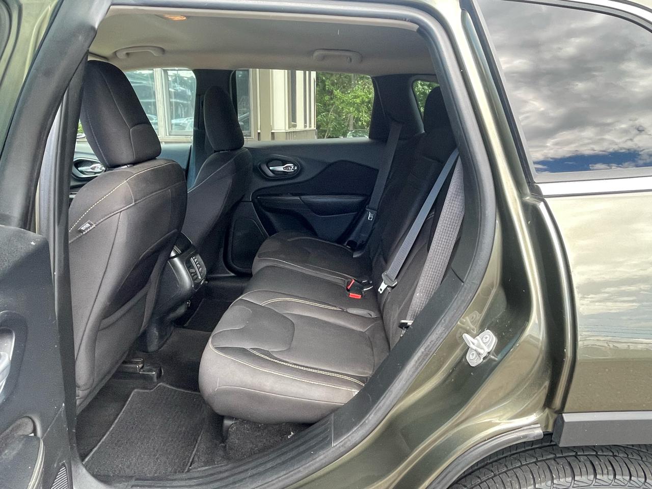 Jeep Cherokee 4WD 4dr Latitude 2015