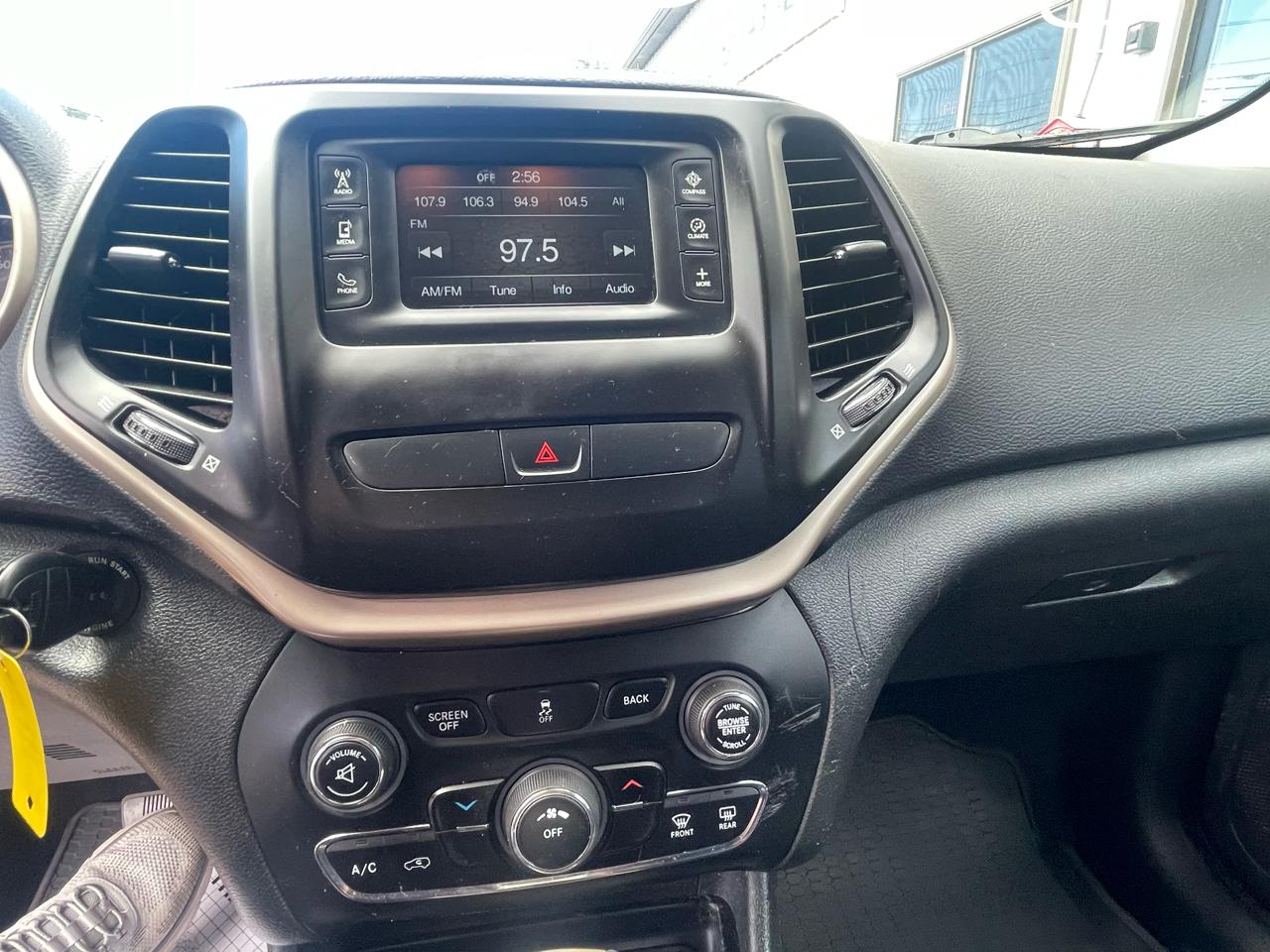 Jeep Cherokee 4WD 4dr Latitude 2015