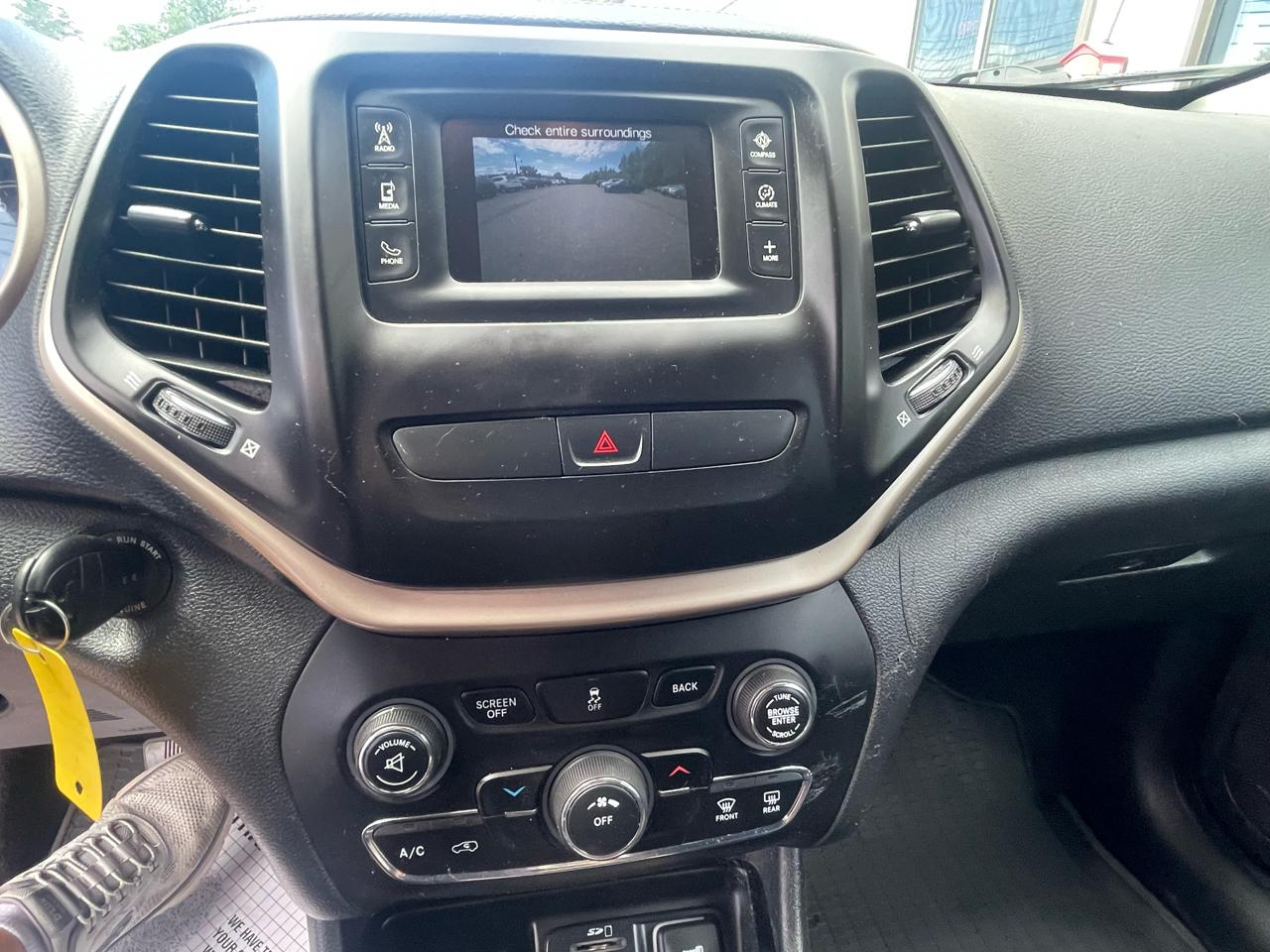Jeep Cherokee 4WD 4dr Latitude 2015