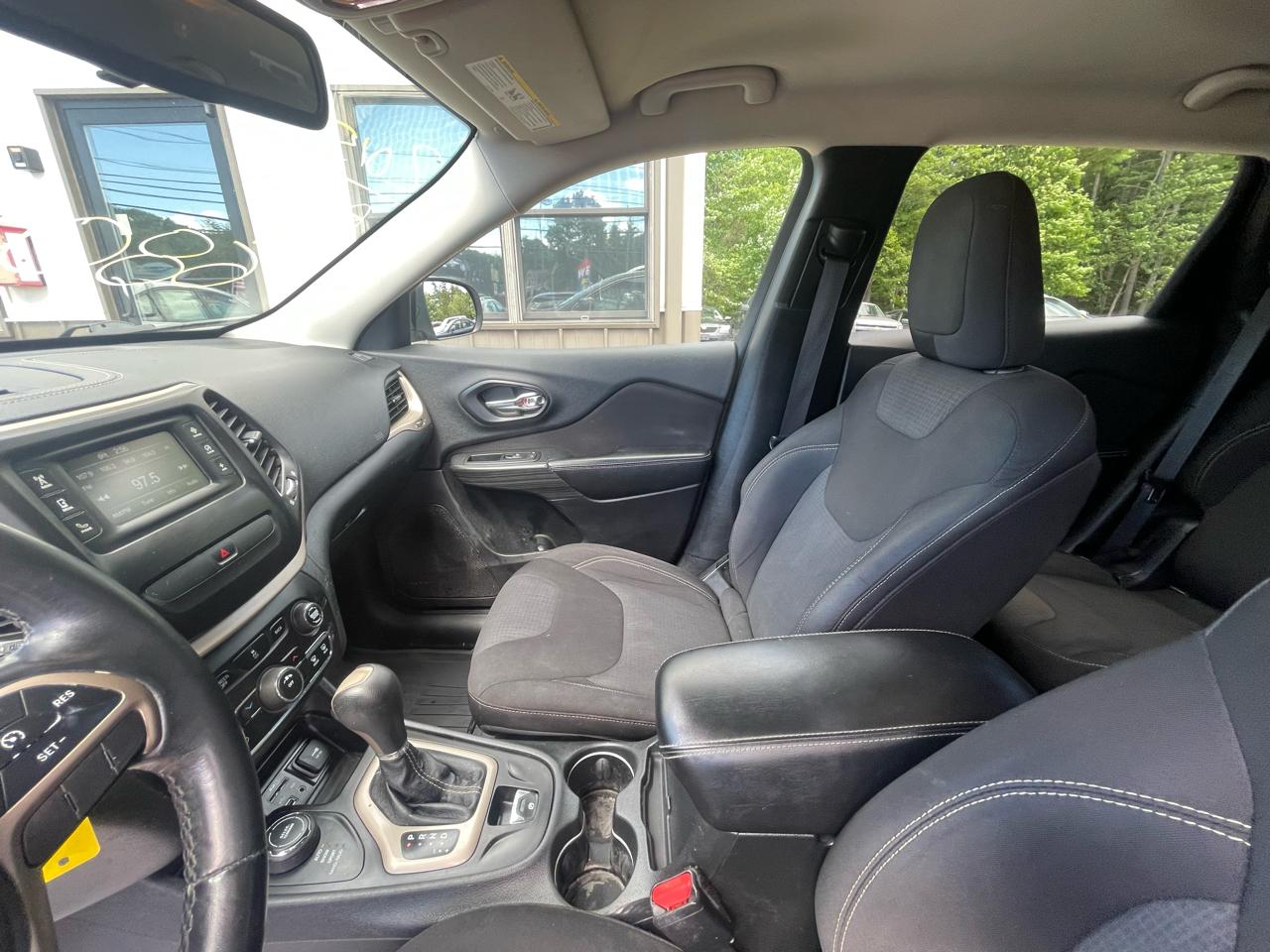 Jeep Cherokee 4WD 4dr Latitude 2015