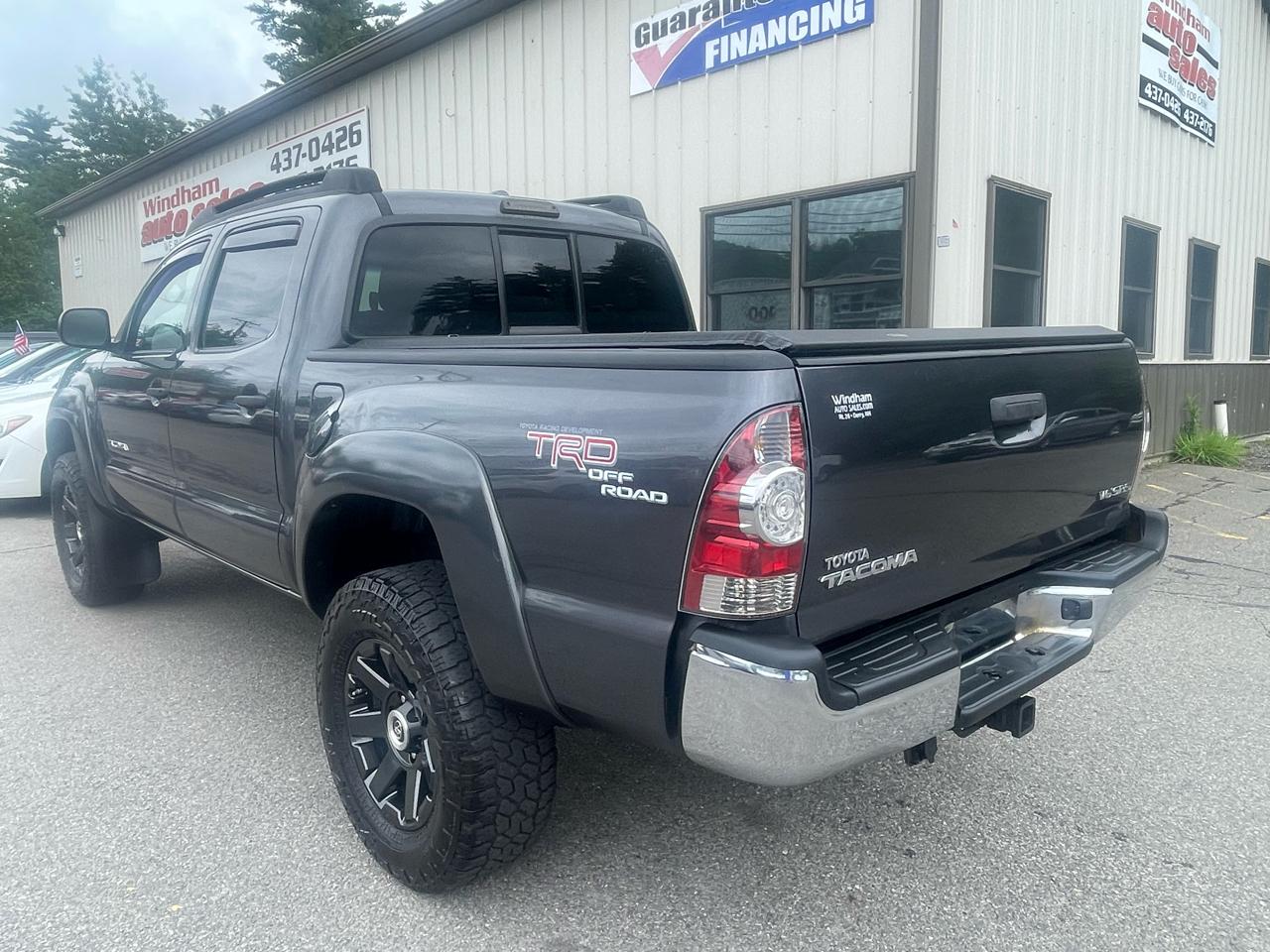 Toyota Tacoma 4WD Double Cab V6 AT (Natl) 2009