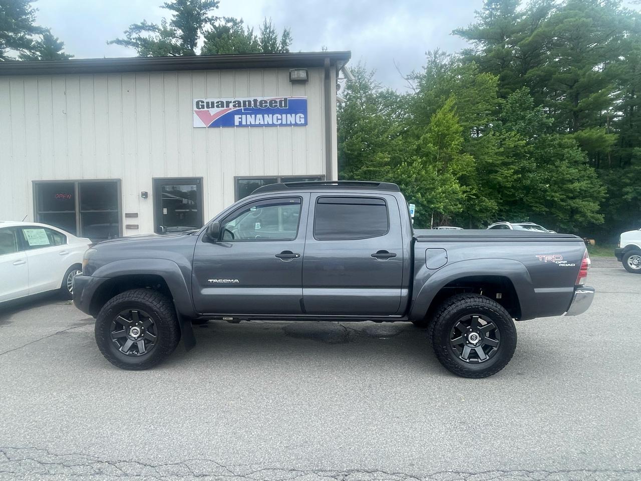 Toyota Tacoma 4WD Double Cab V6 AT (Natl) 2009