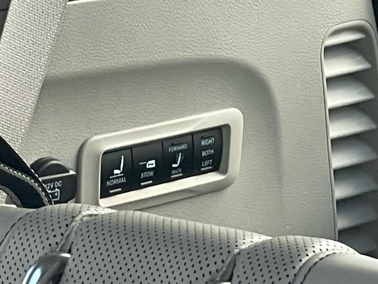 Chrysler Pacifica Limited FWD 2017