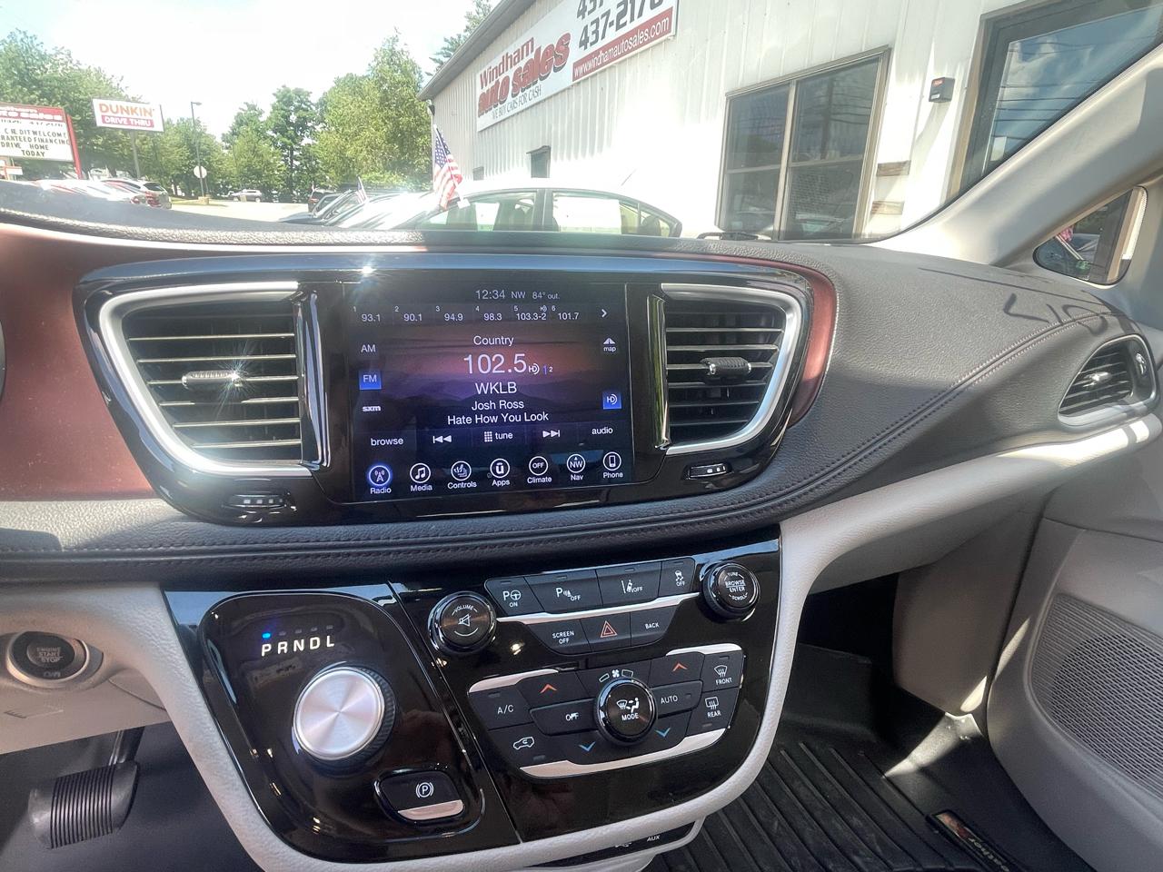 Chrysler Pacifica Limited FWD 2017